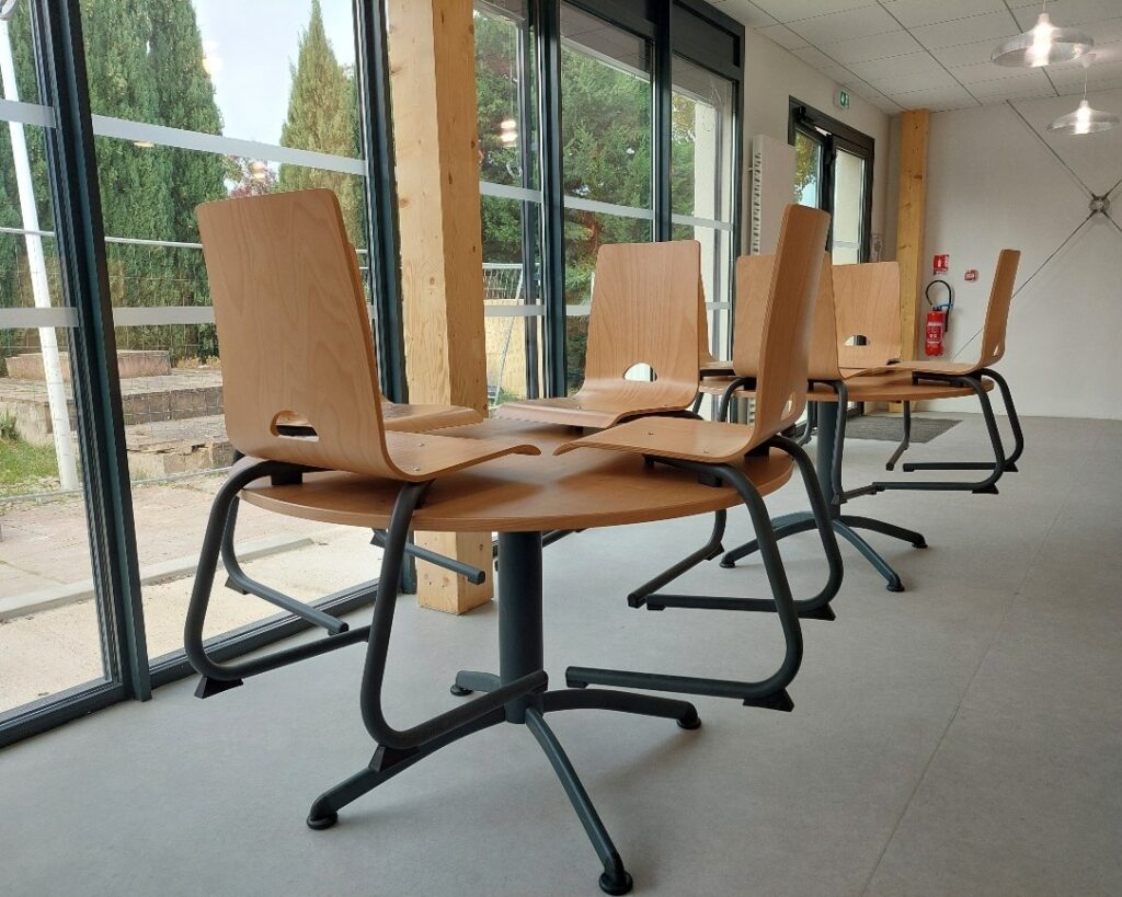 Chaise Izoalu 1