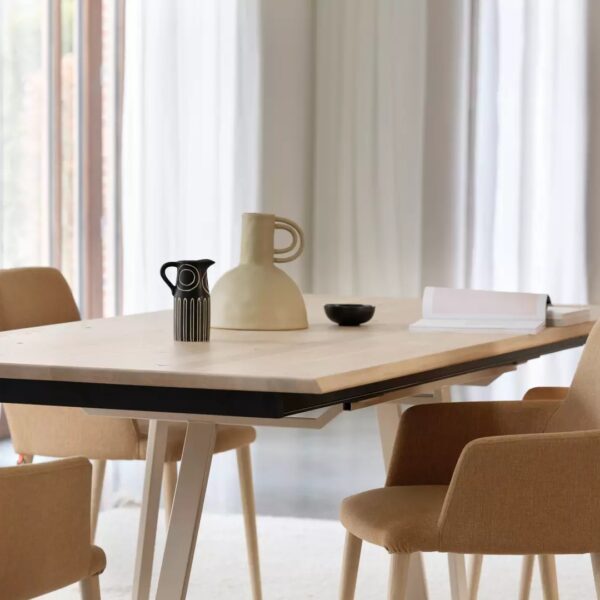 Table JAPURA 1